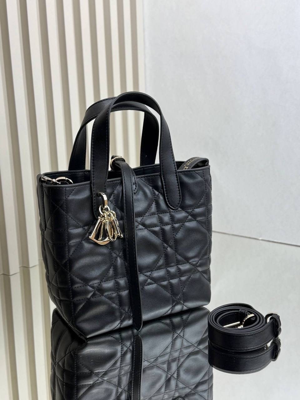 сумка женская christian dior,бежевая женская сумка christian dior,dior сумка,женская кожаная сумка christian dior toujours medium бежевая,брендовая женская сумка