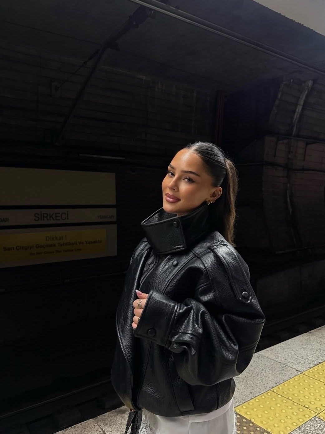 кожаная куртка женская,модная куртка,куртка косуха,куртка кожаная,модный стиль