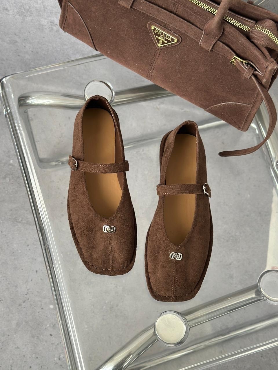 ,замшевые балетки,женские балетки,женская ,женские замшевые балетки с квадратным носом the row коричневые