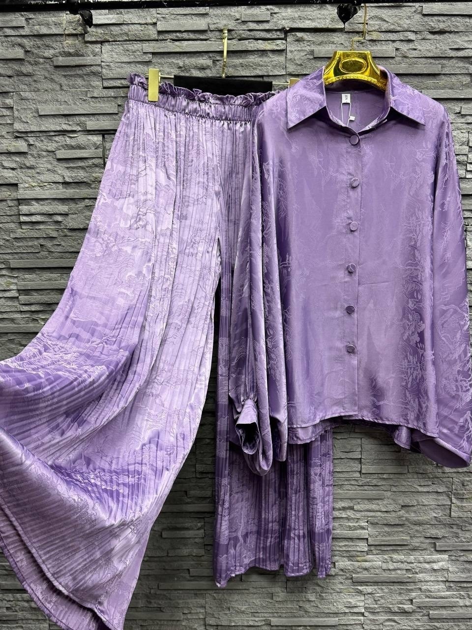 костюм фиолетовый,одежда модная,,стильные наряды,костюм велюровый женский