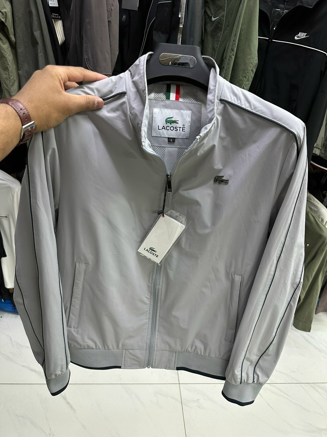 lacoste sport ветровка белая,novak djokovic lacoste jacket,lacoste white jacket,lacoste white,lacoste windbreaker white