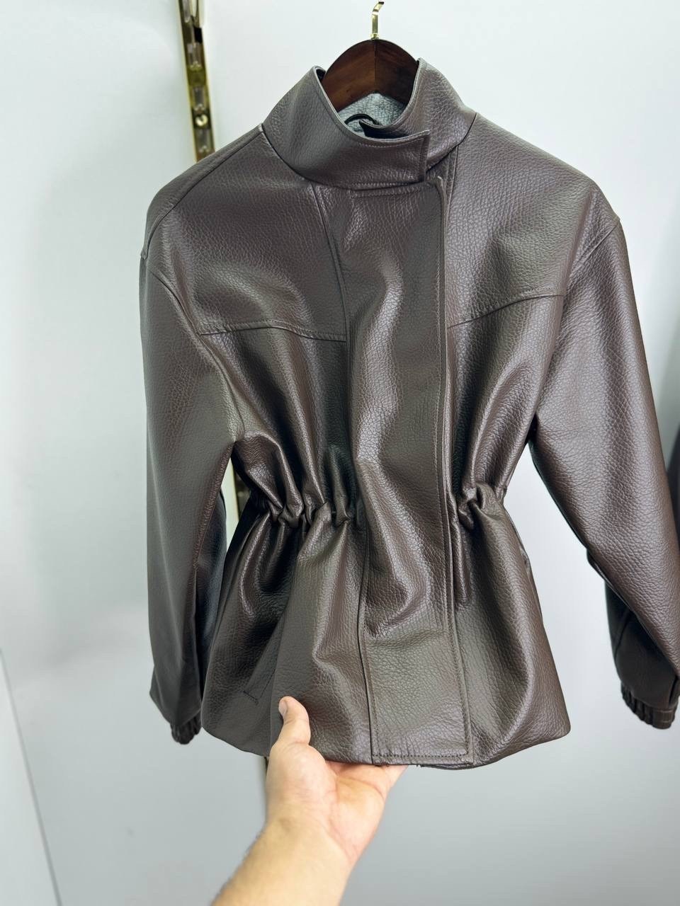 женская кожаная куртка,куртка кожаная,куртка женская из искусственной кожи,женская кожаная куртка-бомбер,модные кожаные куртки