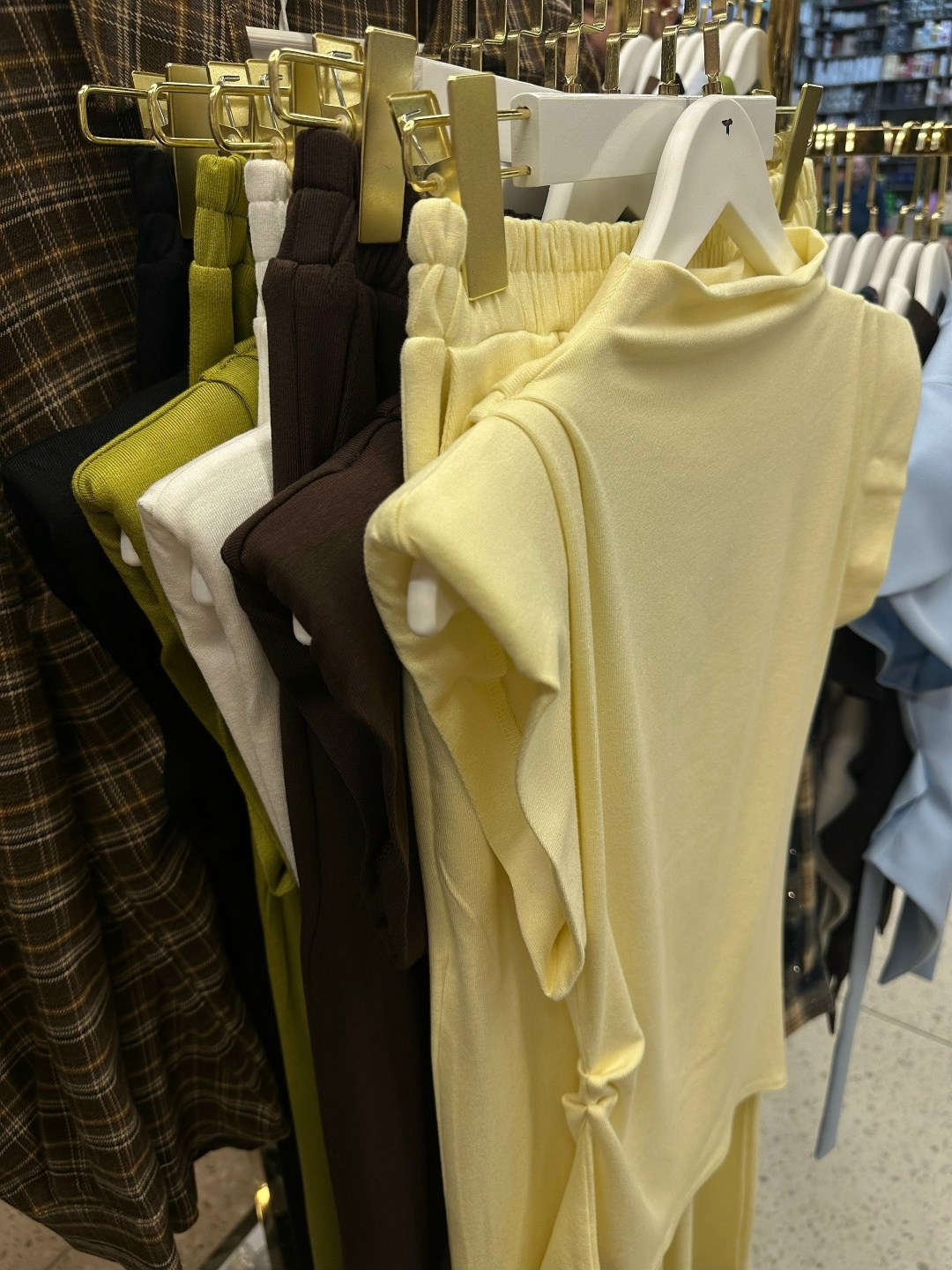 комплект костюм,летние костюмы,костюм желтый,костюм