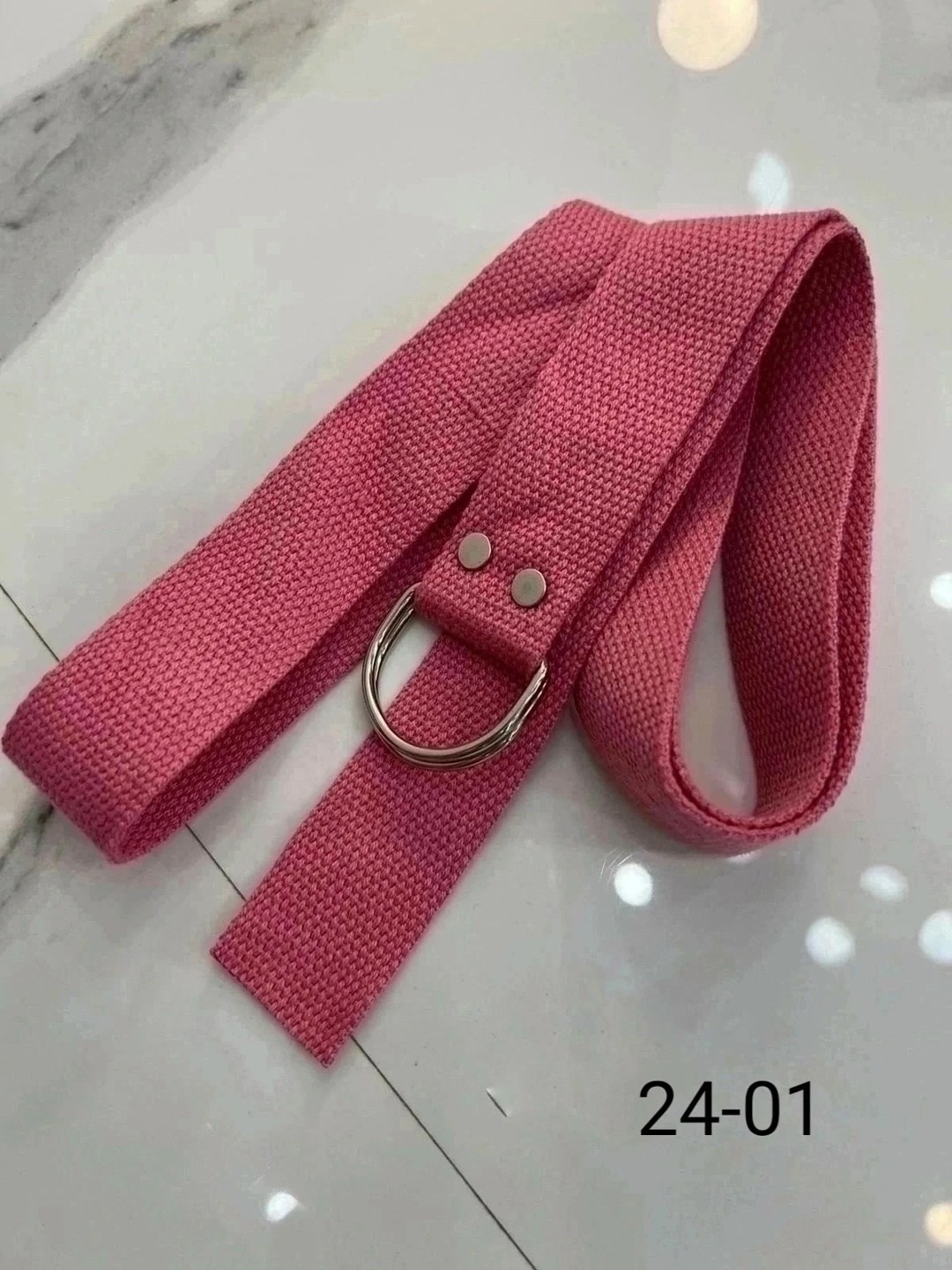 джинсы мом женские,модные ремни,джинсы женские,ремень стильный,ремень женский для джинс