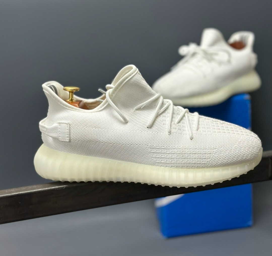 кроссовки adidas yeezy 350 boost v2 triple white,кроссовки adidas yeezy boost 350,кроссовки adidas yeezy boost,adidas yeezy boost 350 v 2,adidas yeezy boost 350 cream white