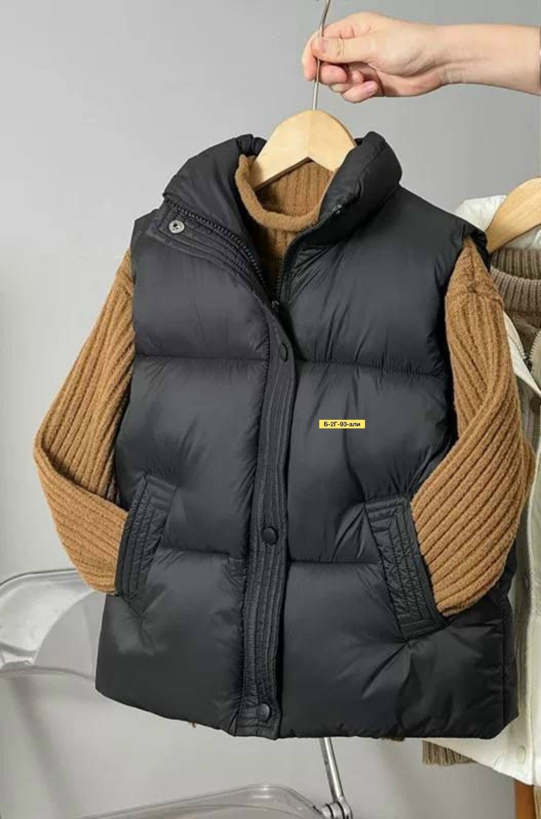 стильная жилетка,жилет утепленная,жилетка женская,женский жилет,пуховой жилет