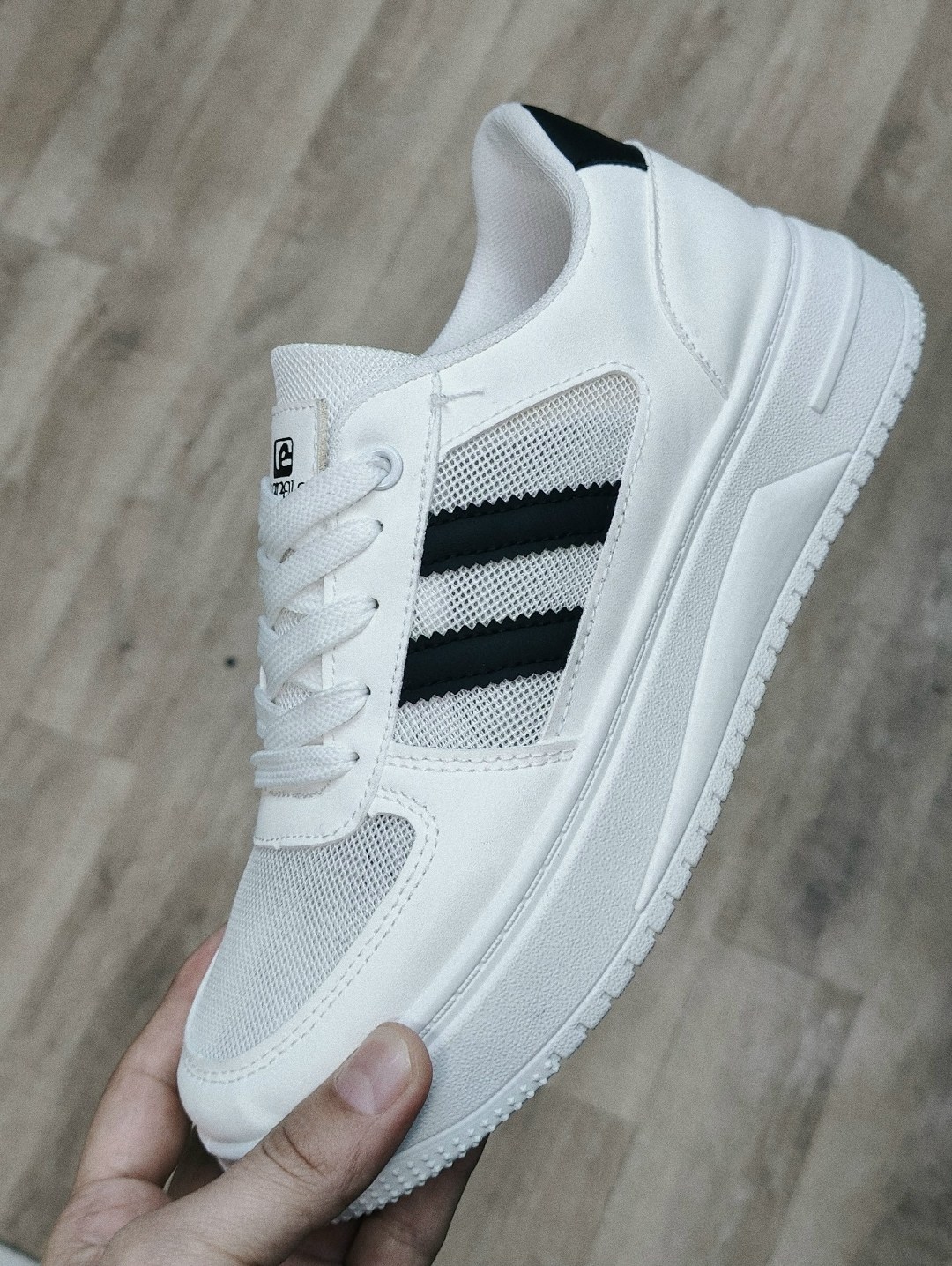 ,кроссовки женскиe,кроссовки для женщин,кроссовки для девушек,кроссовки белые