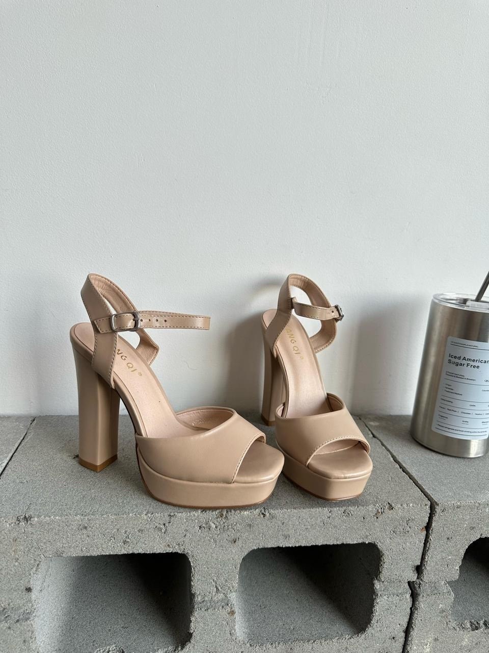 бежевые босоножки,женские босоножки,босоножки на каблуках,элегантные босоножки,босоножки на высоком