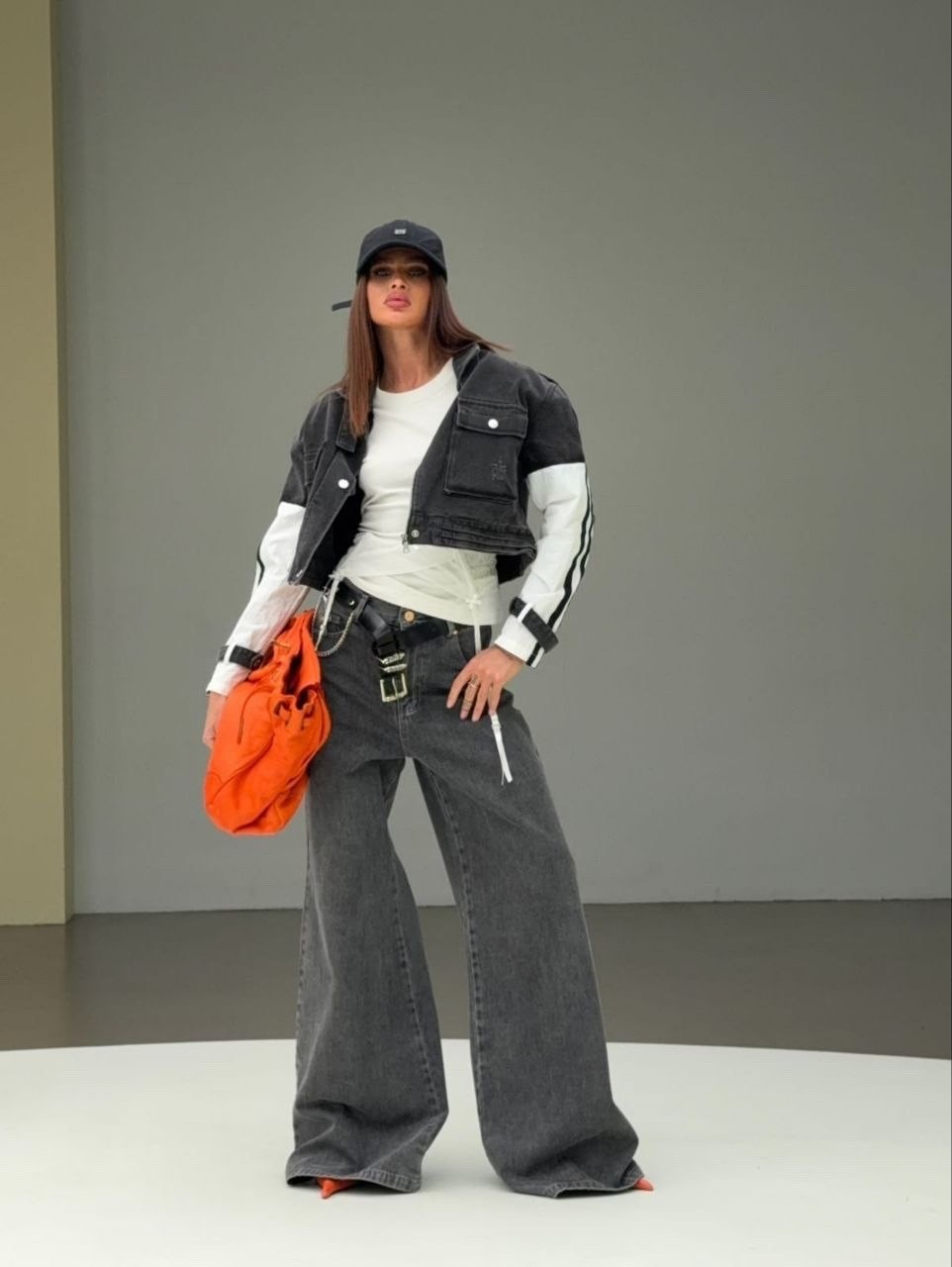 женская джинсы,широкие джинсы,мода модная