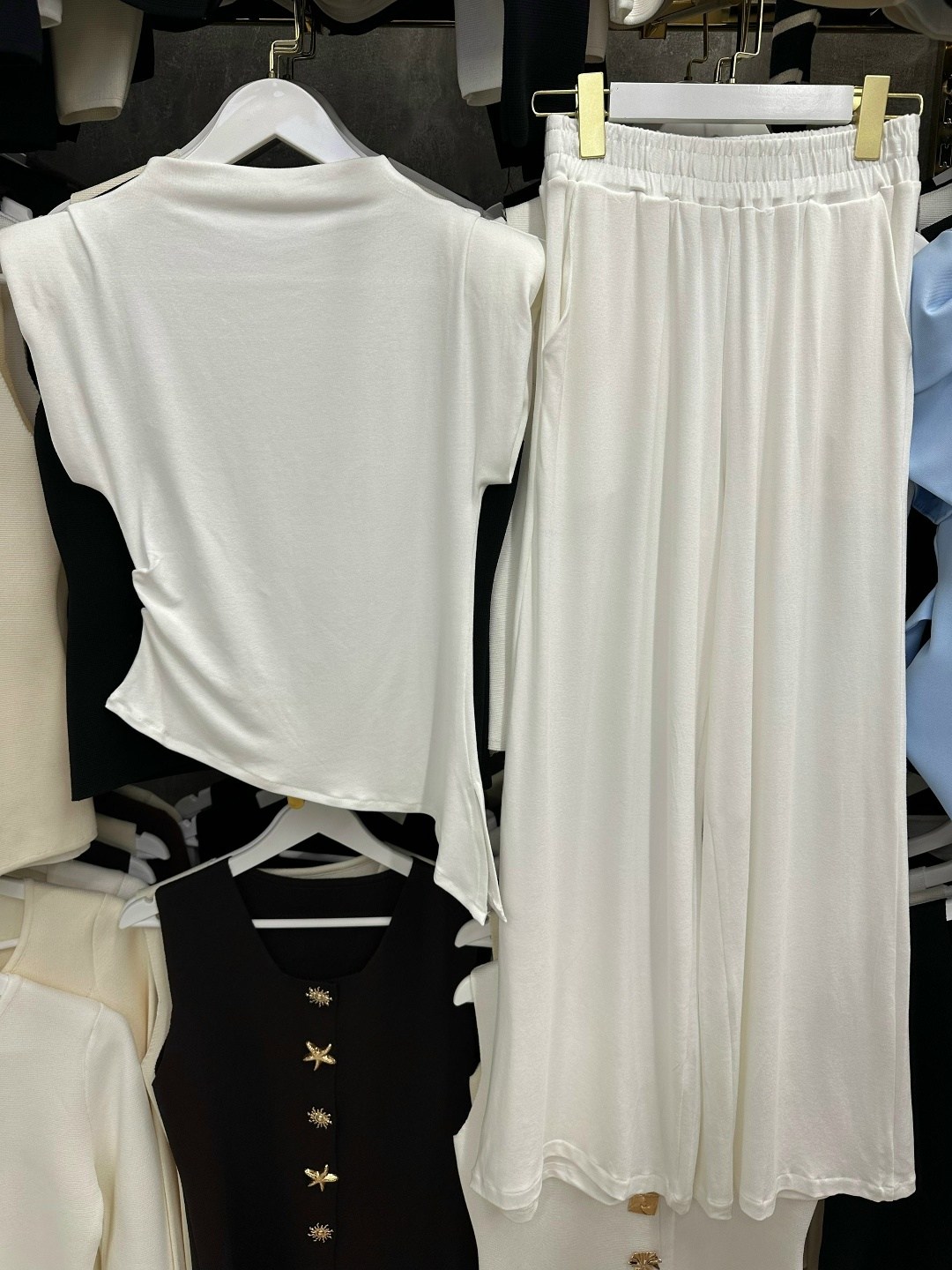 женские костюмы,костюм стильный,костюм с брюками,,костюм трикотаж