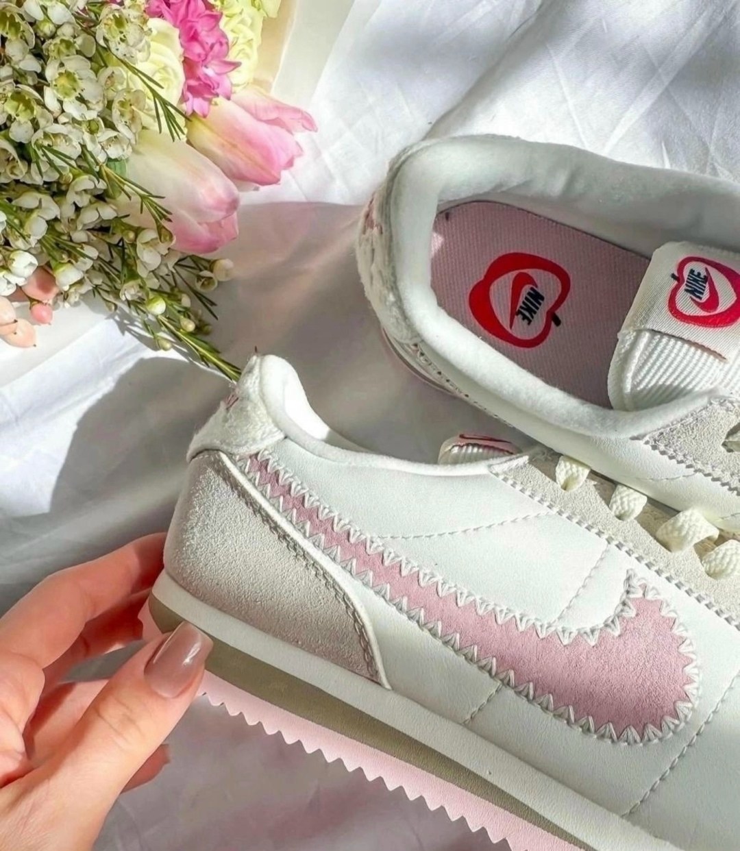 кроссовки nike cortez женские,кроссовки classic cortez nike,кроссовки nike cortez,кроссовки женские nike,кроссовки nike cortez женские бело-розовые
