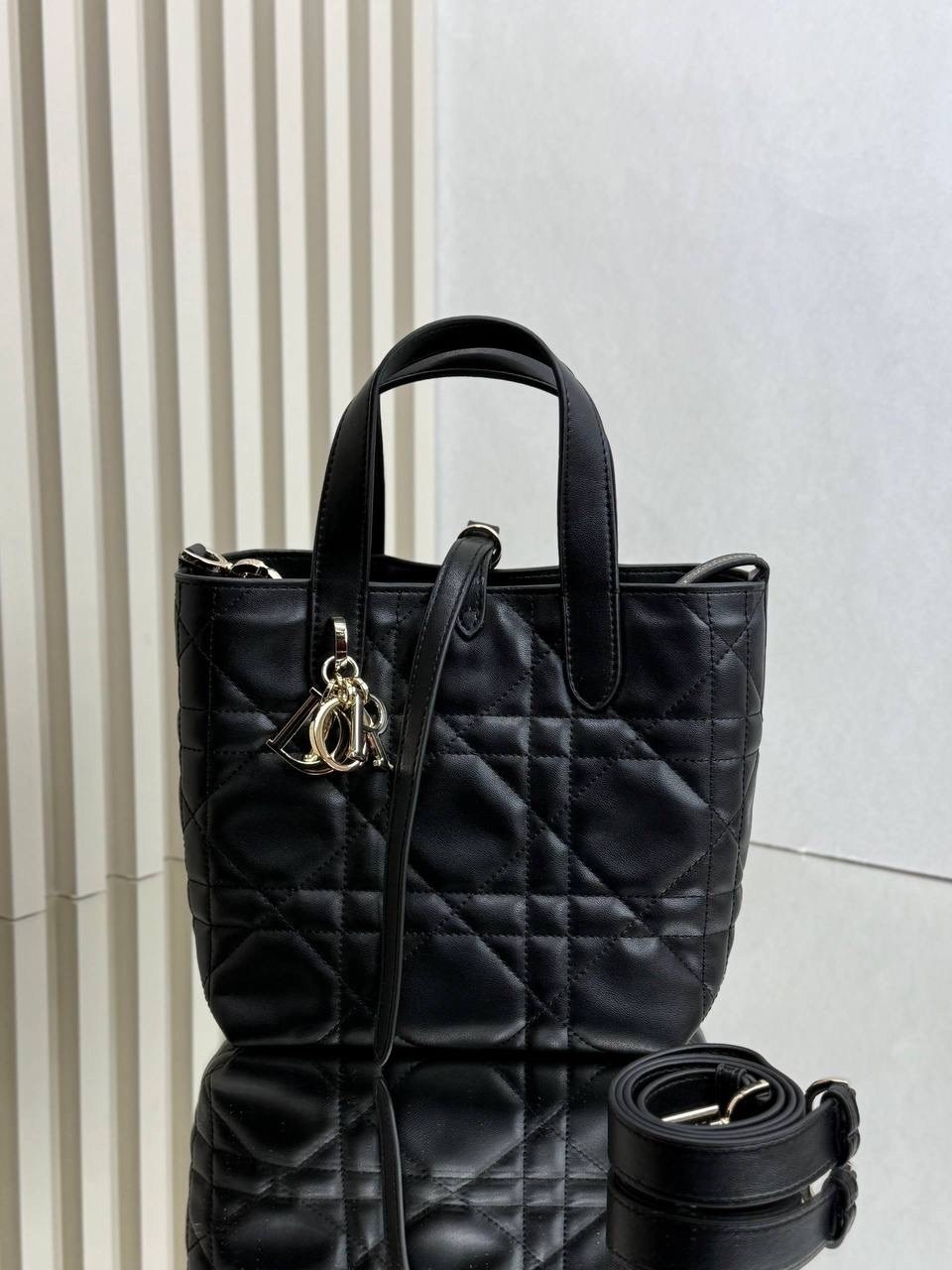 сумка женская christian dior,бежевая женская сумка christian dior,dior сумка,женская кожаная сумка christian dior toujours medium бежевая,брендовая женская сумка