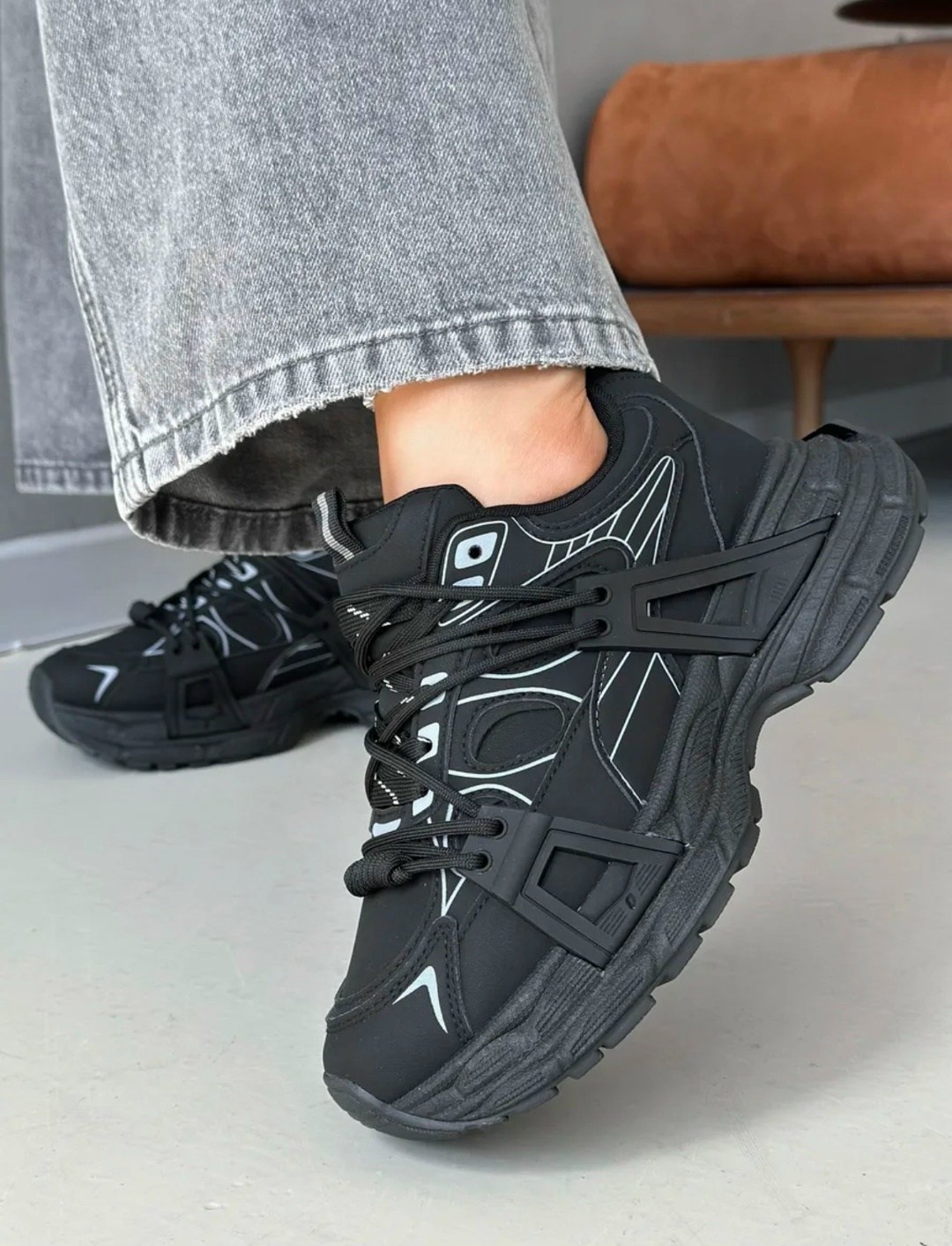 кроссовки баленсиага трек черные,кроссовки balenciaga track,кроссовки balenciaga,женские кроссовки balenciaga,мужские кроссовки balenciaga track в стиле баленсиага черные многослойная подошва