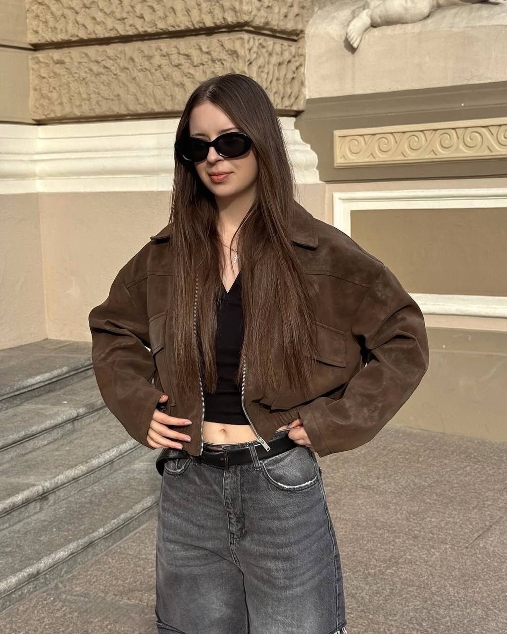 стильная куртка,куртка женская,куртка бомбер замшевая,замшевая куртка,джинсы широкие