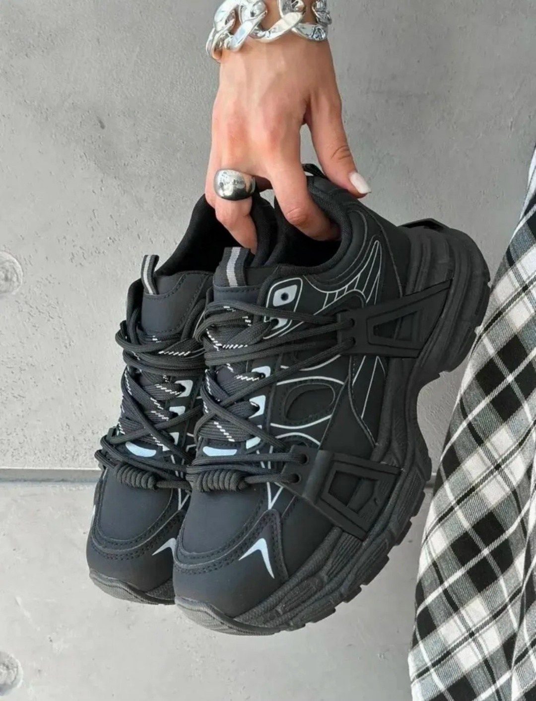 кроссовки баленсиага трек черные,кроссовки balenciaga track,кроссовки balenciaga,женские кроссовки balenciaga,мужские кроссовки balenciaga track в стиле баленсиага черные многослойная подошва