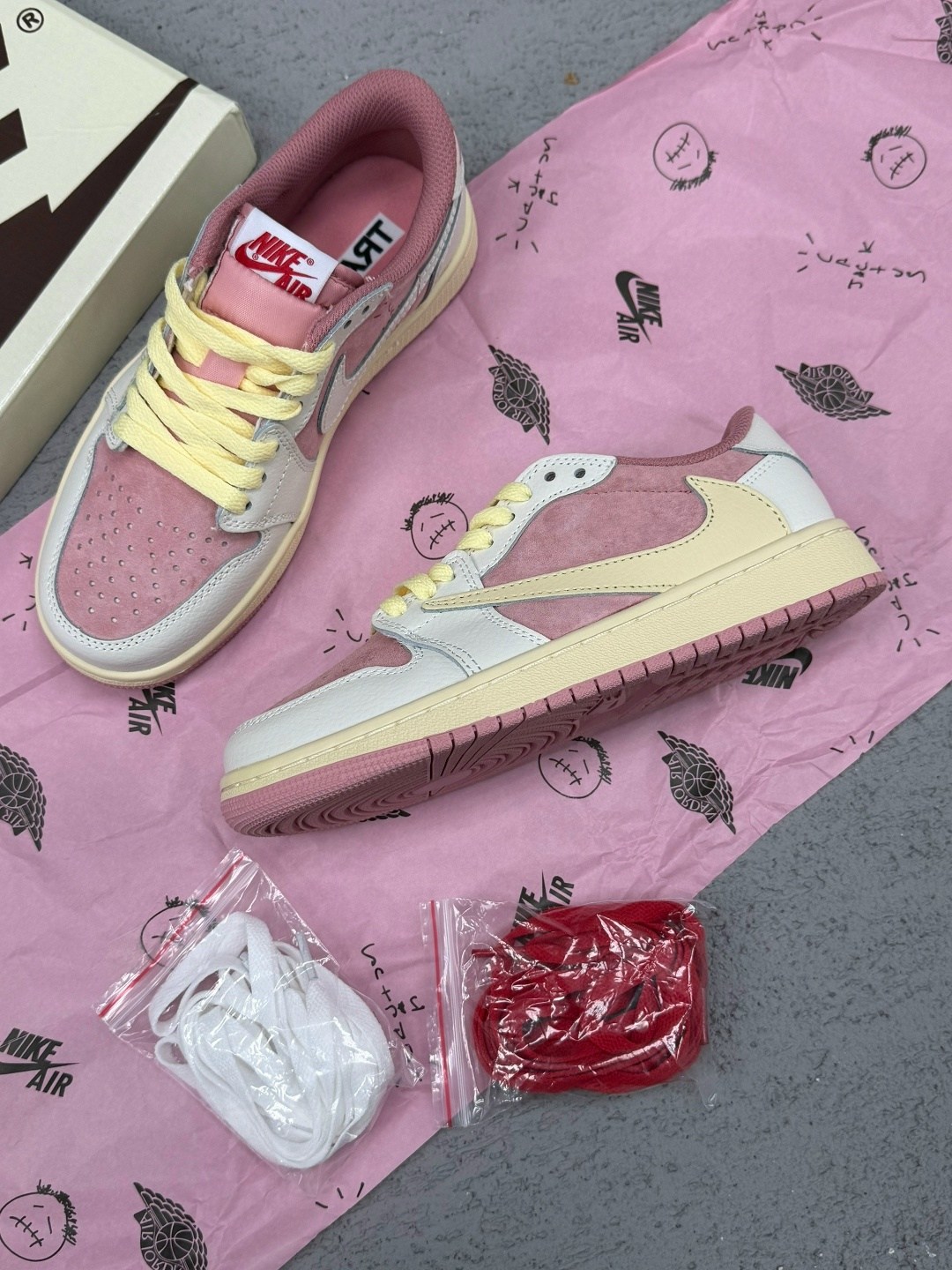travis scott x air jordan 1 low sail/shy pink,,кеды travis scott x air jordan 1 pink oxford,travis scott x air jordan 1 low golf pink dm7866-600,travis scott x air jordan 1 low golf pink