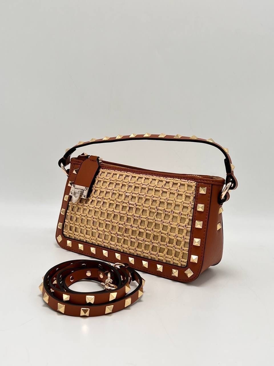 женская сумка,сумки valentino,черная маленькая сумка rockstud valentino garavani,сумка,сумка valentino garavani