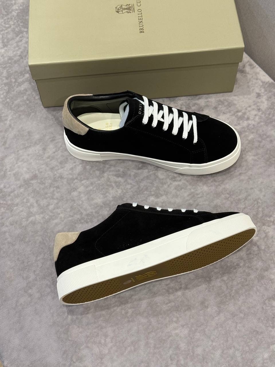 кеды замшевые,чёрные замшевые кроссовки brunello cucinelli,brunеllо сuсinеlli чёрные замшевые кроссовки,замшевые кроссовки brunello cucinelli,