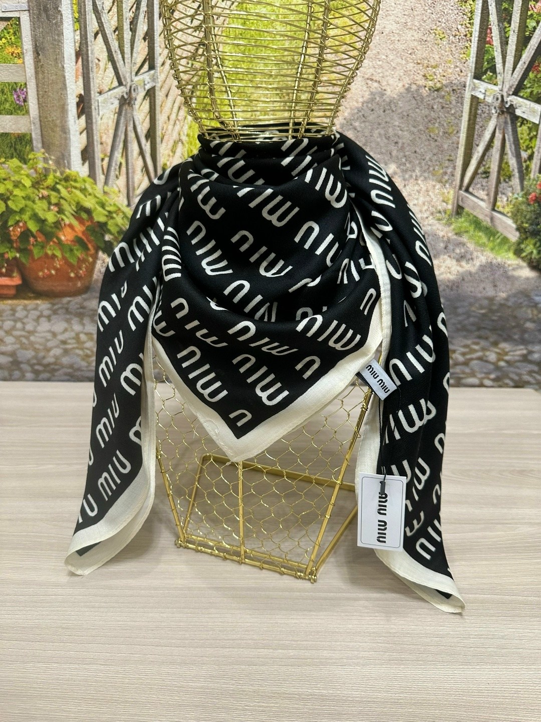 платок fendi,женские платки,платок косынка теплая,платки и шарфы,шелковые платки