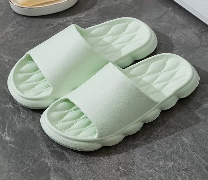 ,летние тапочки,шлепанцы женские,тапочки женские,тапочки модные