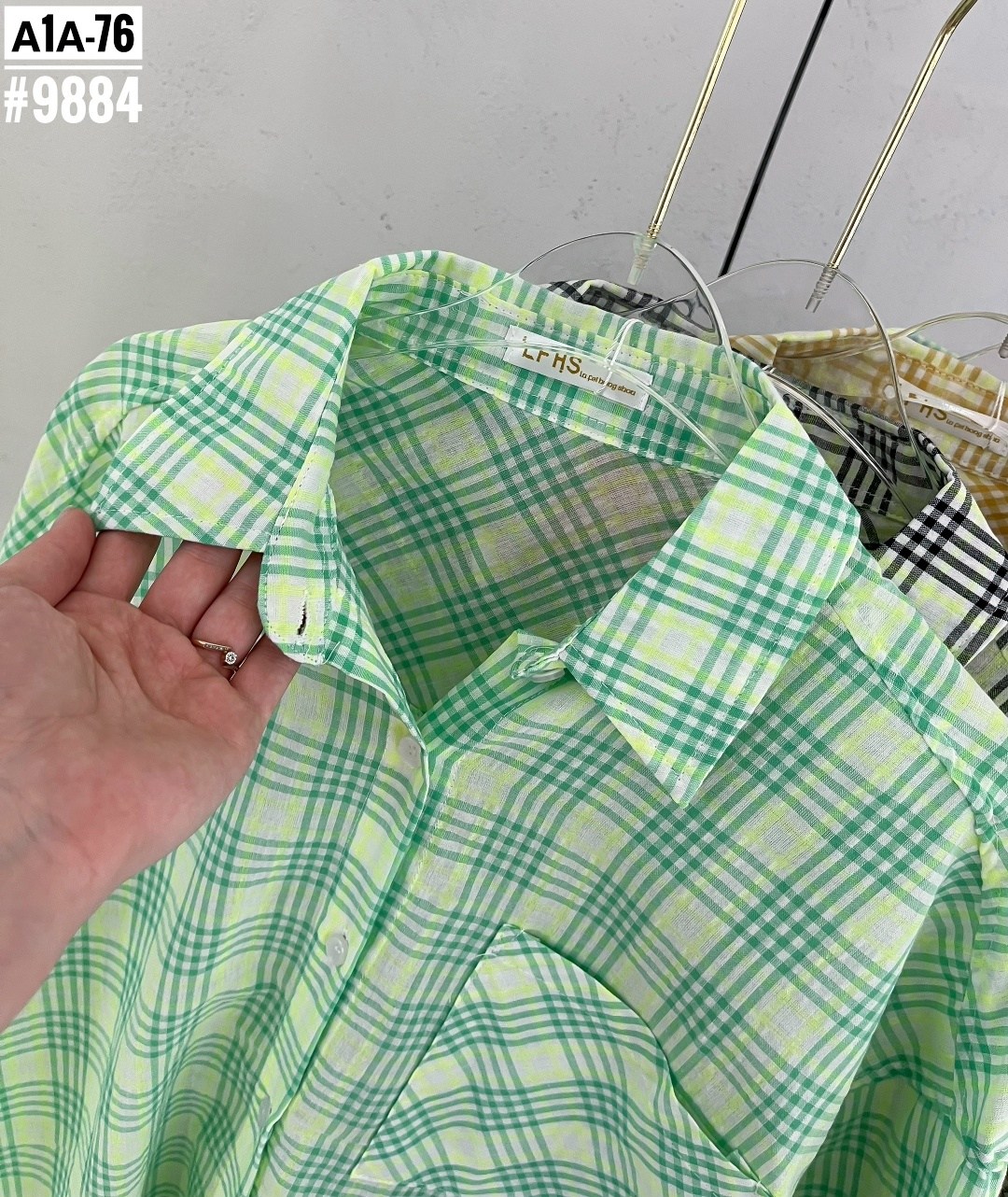 рубашка в клетку,рубашка в клетку оверсайз со стразами perferita,женская рубашка,женская рубашка в клетку,рубашка в клетку свободного кроя