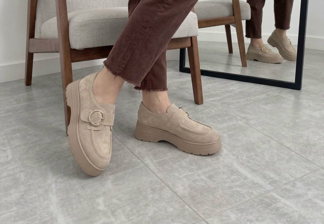 женские лоферы,бежевые лоферы,модные лоферы,модные женские лоферы,лоферы замш