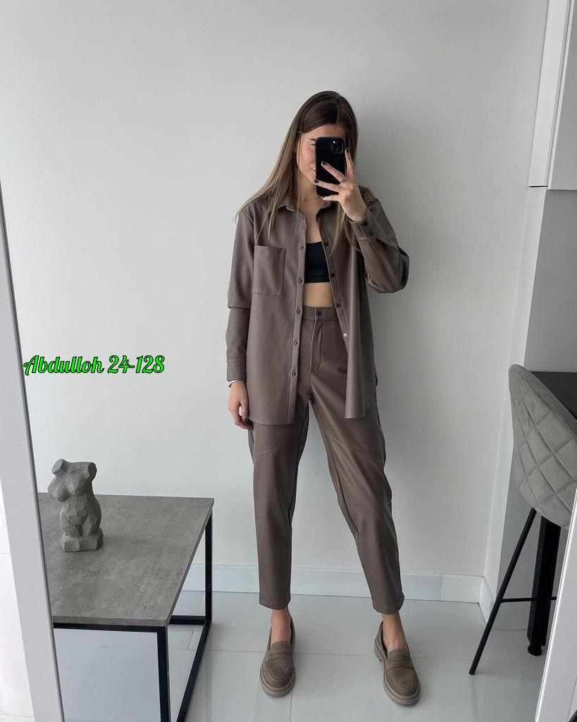 костюм женский,костюм из экокожи женский,костюм свободного кроя,брючный костюм,костюм из экокожи