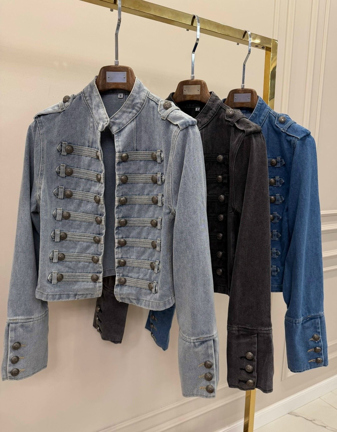 куртка женская джинсовая,женская джинсовая куртка в стиле ретро,джинсовая куртка,джинсовая куртка с воротником,короткая джинсовая куртка