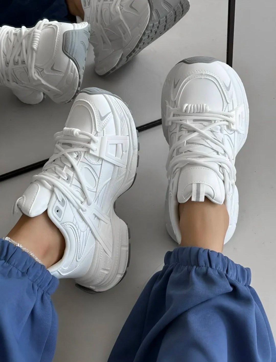 кроссовки женские,женские массивные кроссовки,кроссовки женские белые,белые кроссовки,кроссовки модные