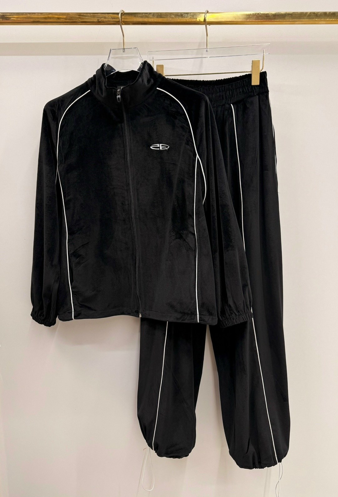 велюровый костюм женский,велюровый костюм,спортивный костюм велюровый,брючный костюм,спортивный костюм