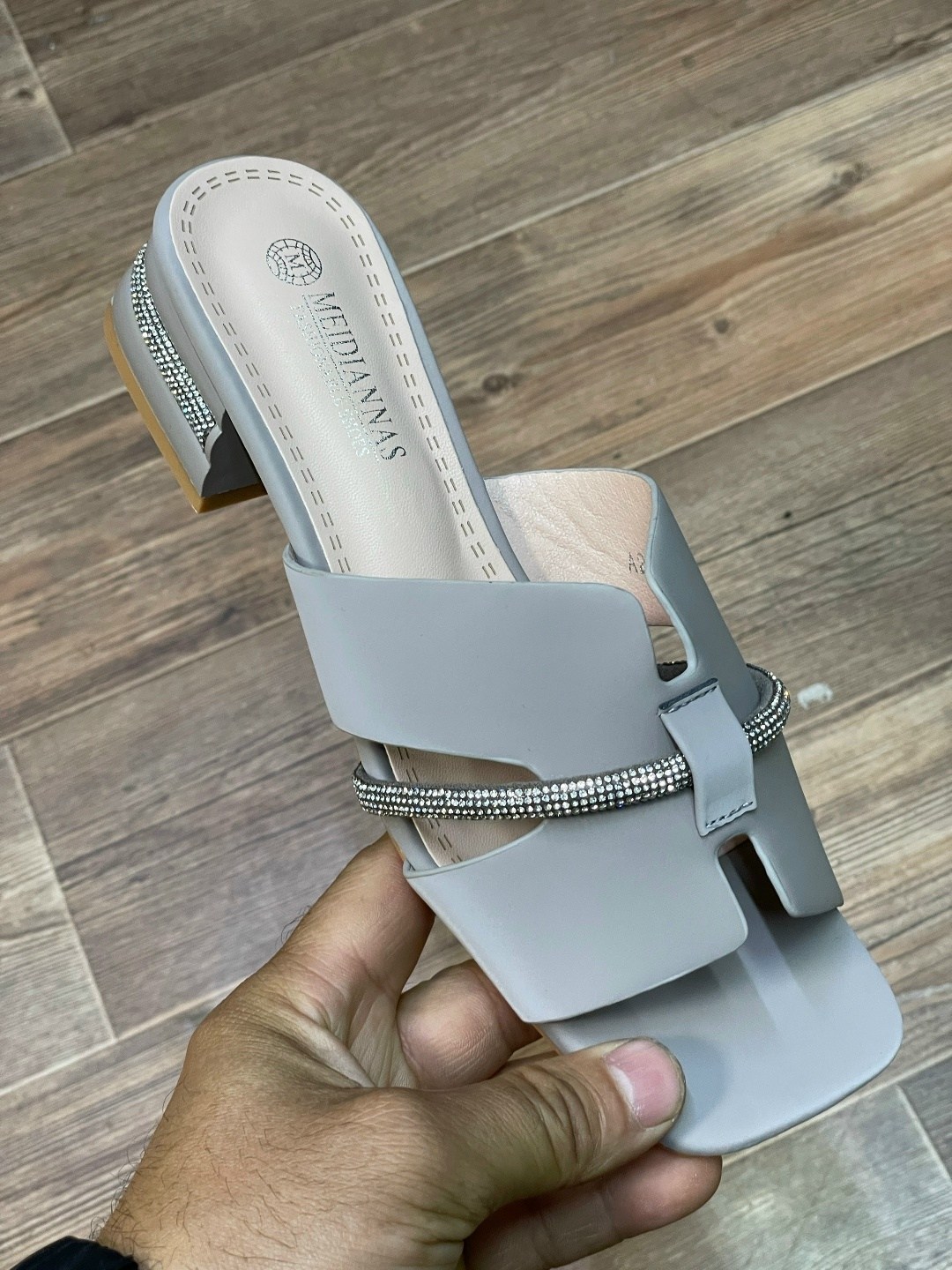 ,босоножки женские, женская,женские шлепанцы,модные босоножки