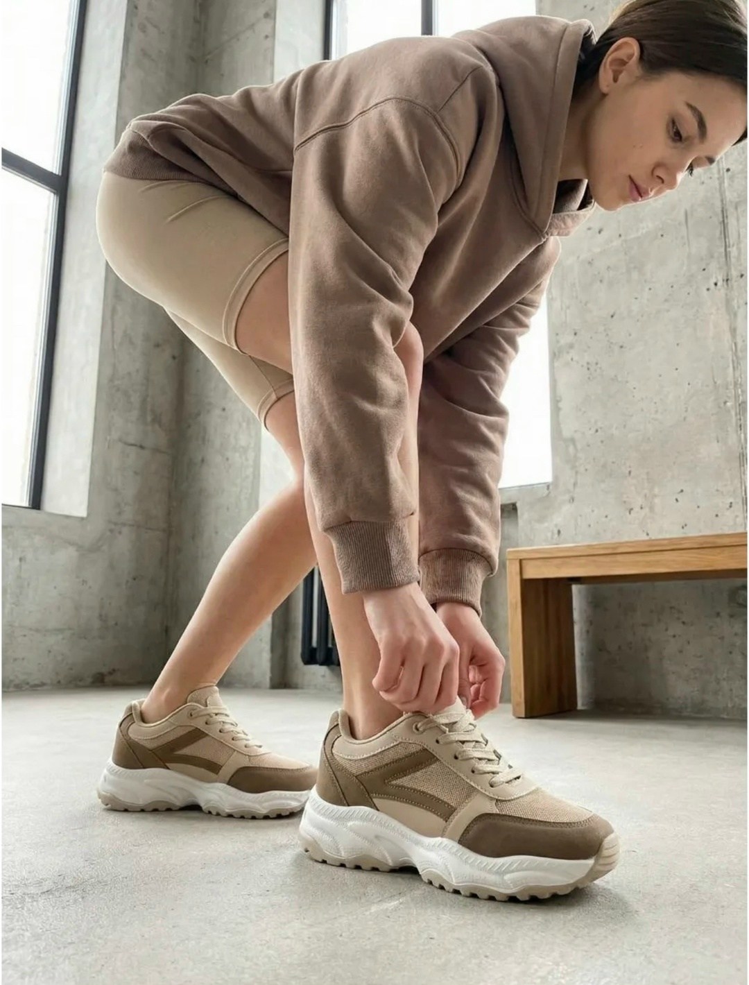 женские кроссовки,,бежевые кроссовки,стильные женские кроссовки,кроссовки женские бежевый