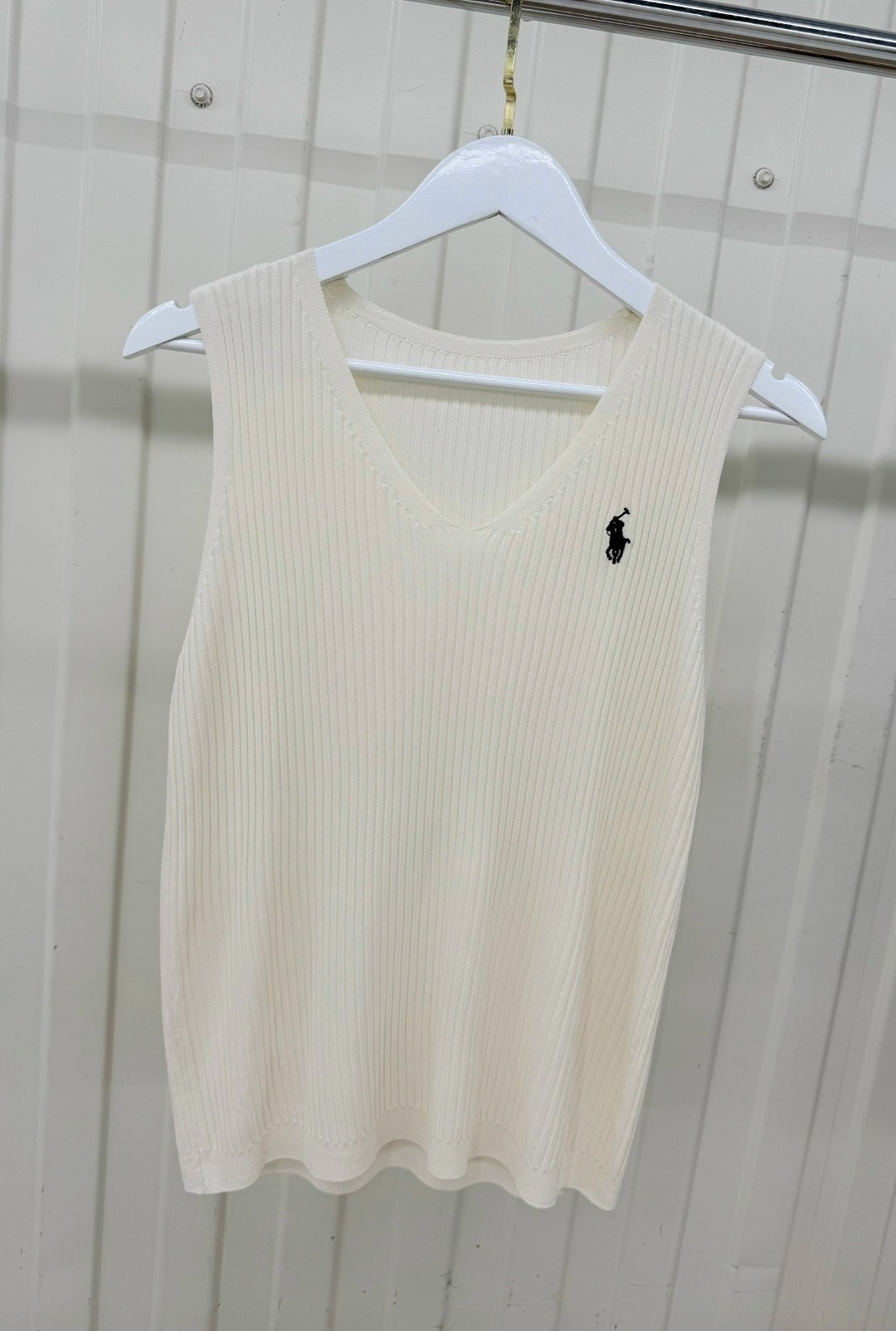 женский вязаный жилет,вязаная жилетка,вязаные жилеты,трикотажный жилет,женская майка