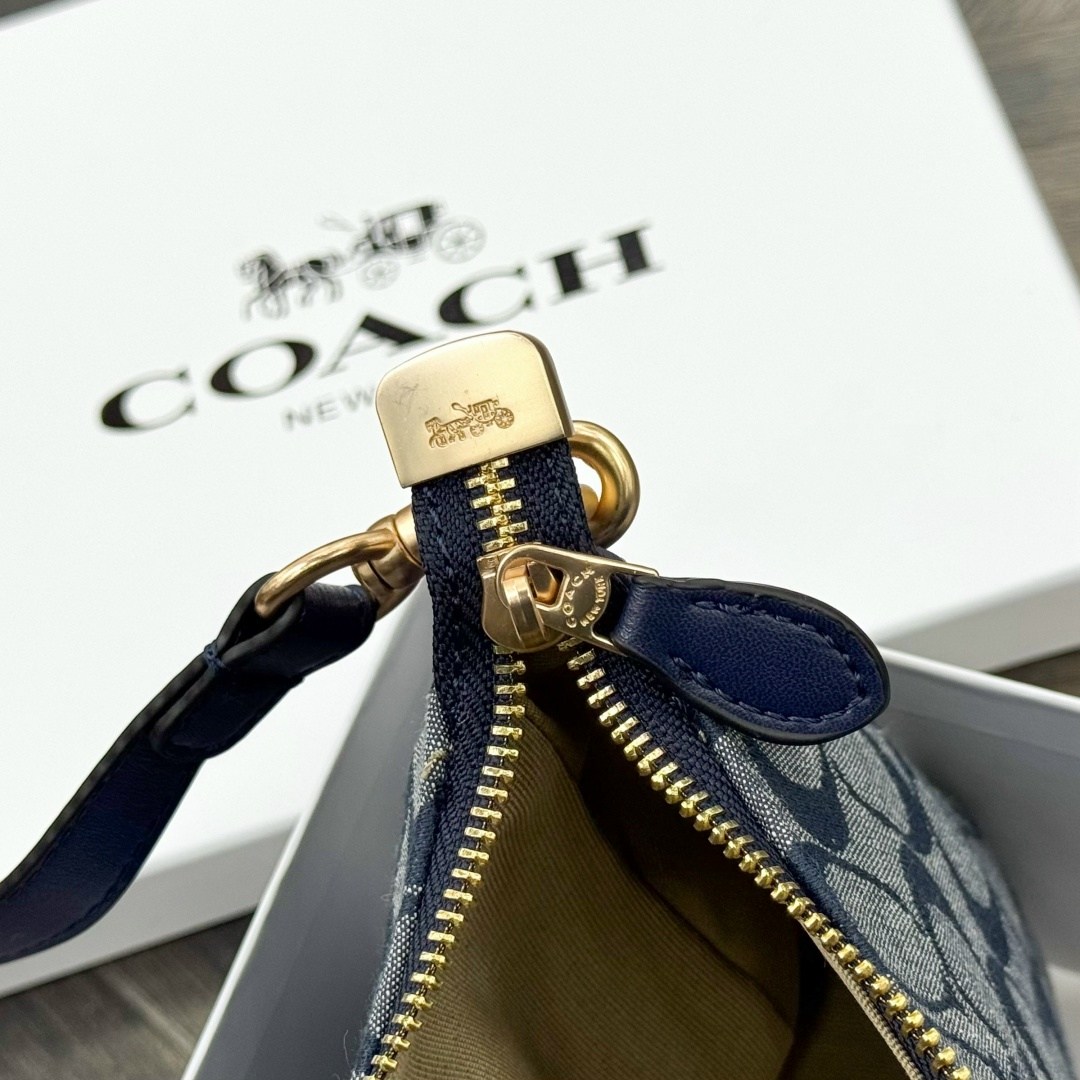 coach сумка,сумка coach на плечо,женская сумка coach,сумка,сумка через плечо coach