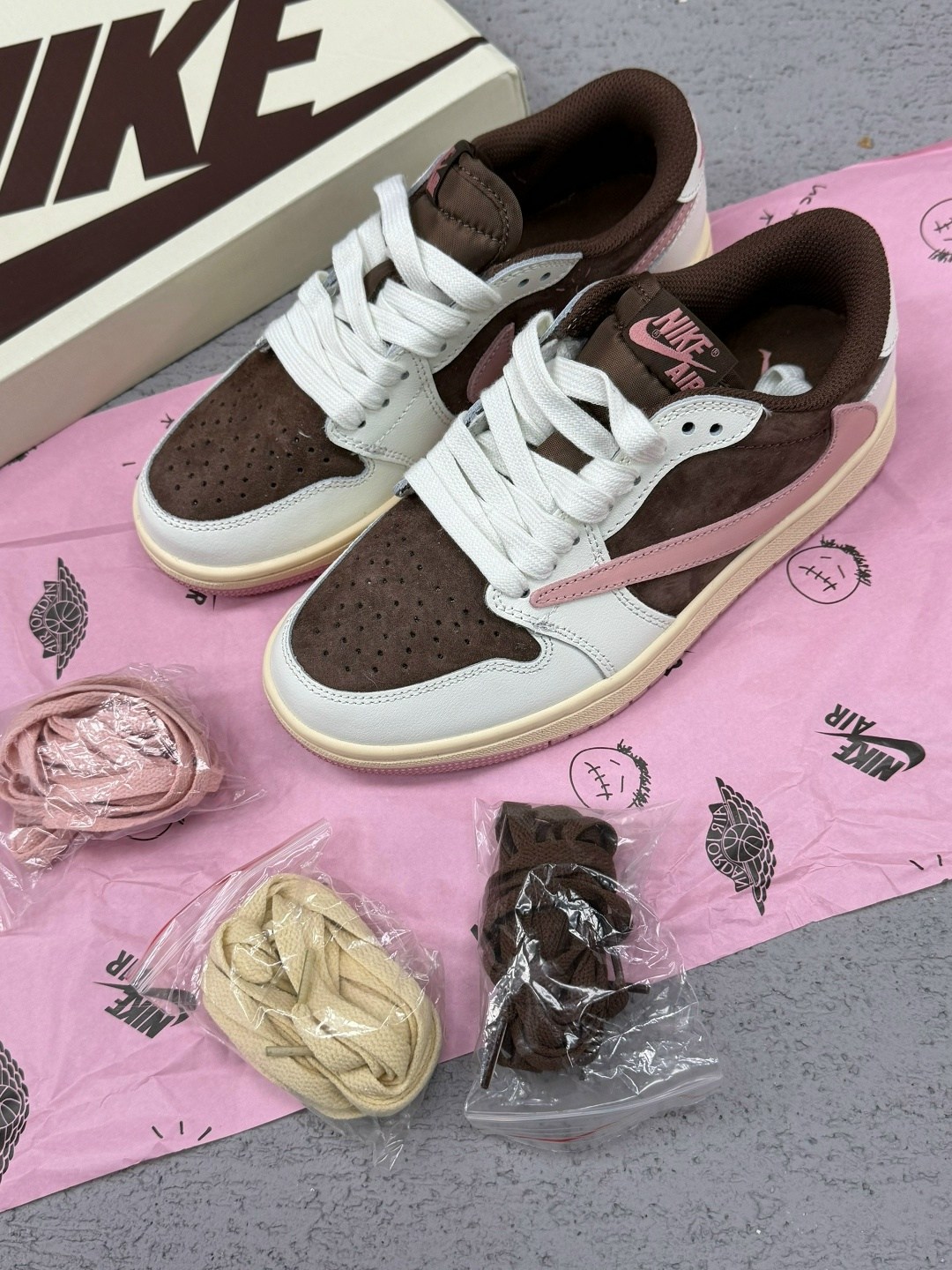 travis scott x air jordan 1 low sail/shy pink,,кеды travis scott x air jordan 1 pink oxford,travis scott x air jordan 1 low golf pink dm7866-600,travis scott x air jordan 1 low golf pink