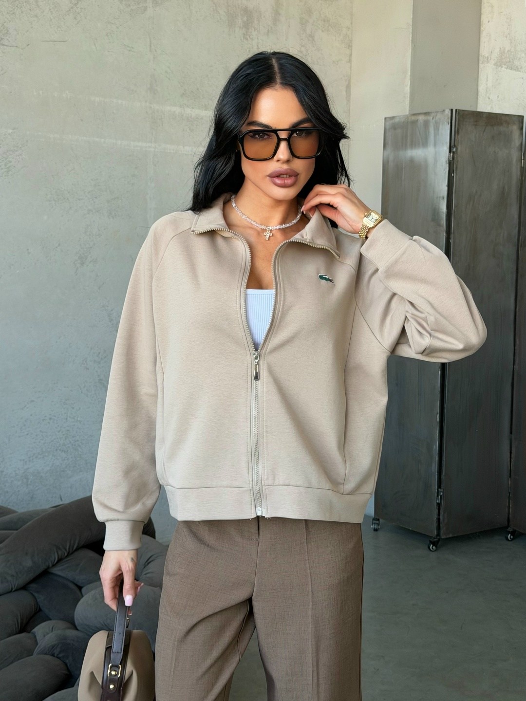 повседневная куртка,куртка бомбер,бежевая куртка,костюм женский,бежевый костюм