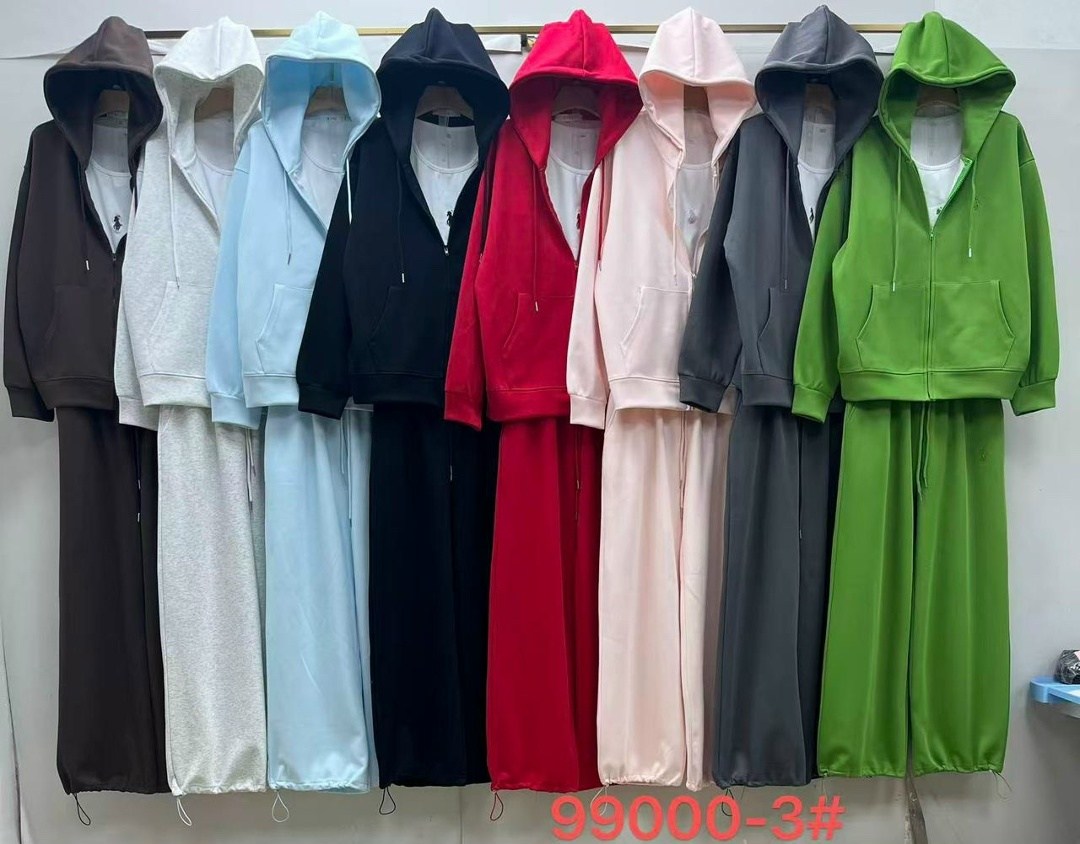 костюм спортивный,костюм голубой,костюм женский спортивный,стильный костюм,трикотажные костюмы