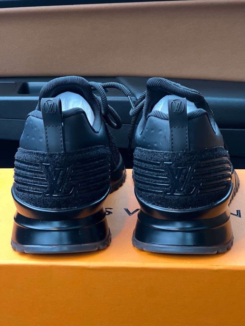 ,кроссовки louis vuitton мужские,кроссовки louis vuitton,брендовые кроссовки,louis vuitton кроссовки мужские черные