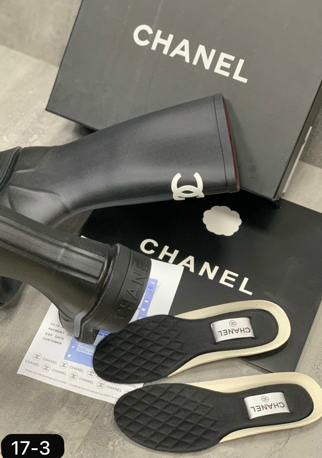резиновые сапоги chanel,сапоги chanel,теплые сапоги женские chanel,резиновые непромокаемые ботинки chanel,чёрные резиновые сапоги chanel