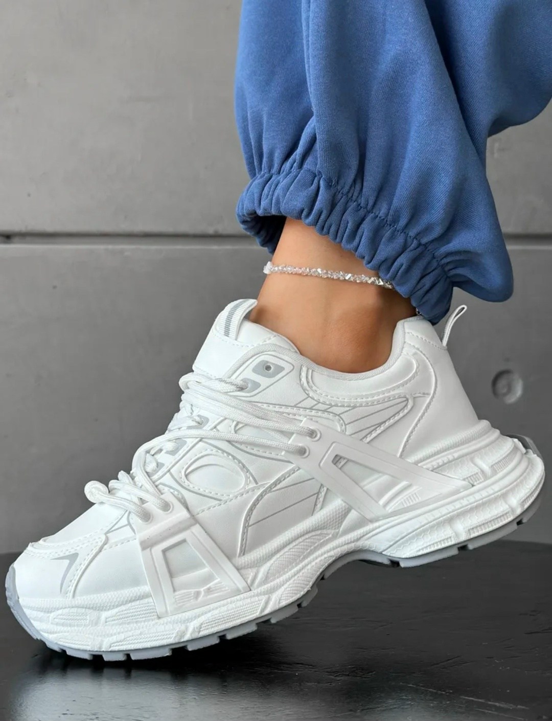 кроссовки женские,женские массивные кроссовки,кроссовки женские белые,белые кроссовки,кроссовки модные
