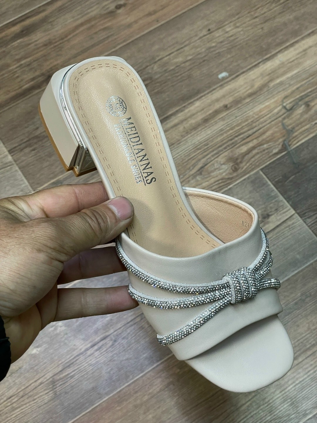 ,босоножки женские, женская,женские шлепанцы,модные босоножки