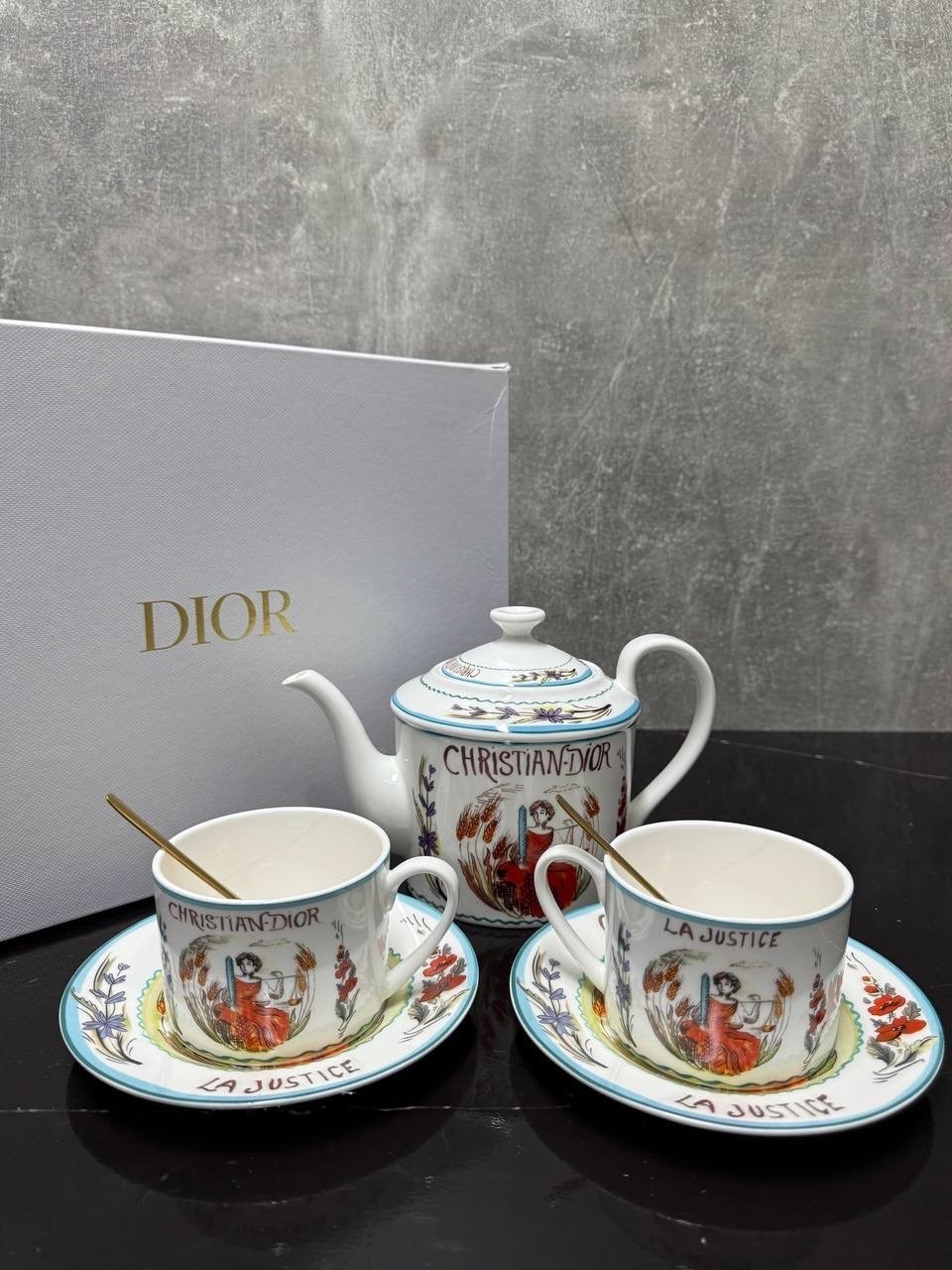чайный набор dior,dior чайная пара фарфор,dior посуда,чайные наборы,диор посуда
