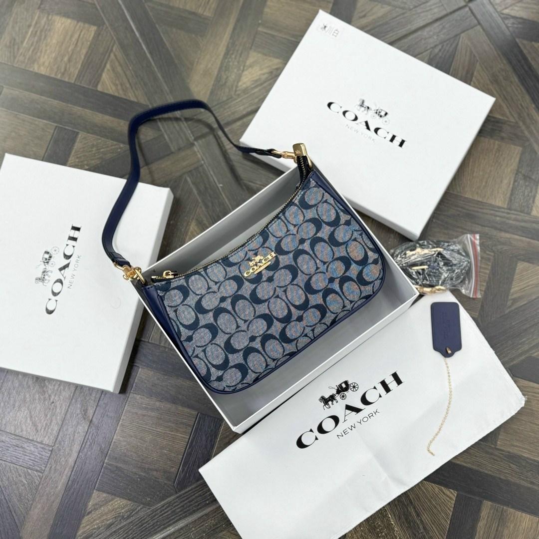 coach сумка,сумка coach на плечо,женская сумка coach,сумка,сумка через плечо coach