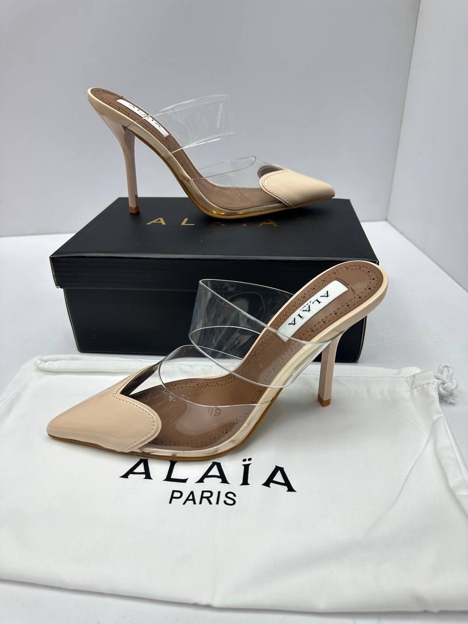 ,босоножки alaia,босоножки прозрачные,туфли модные,мюли на каблуке