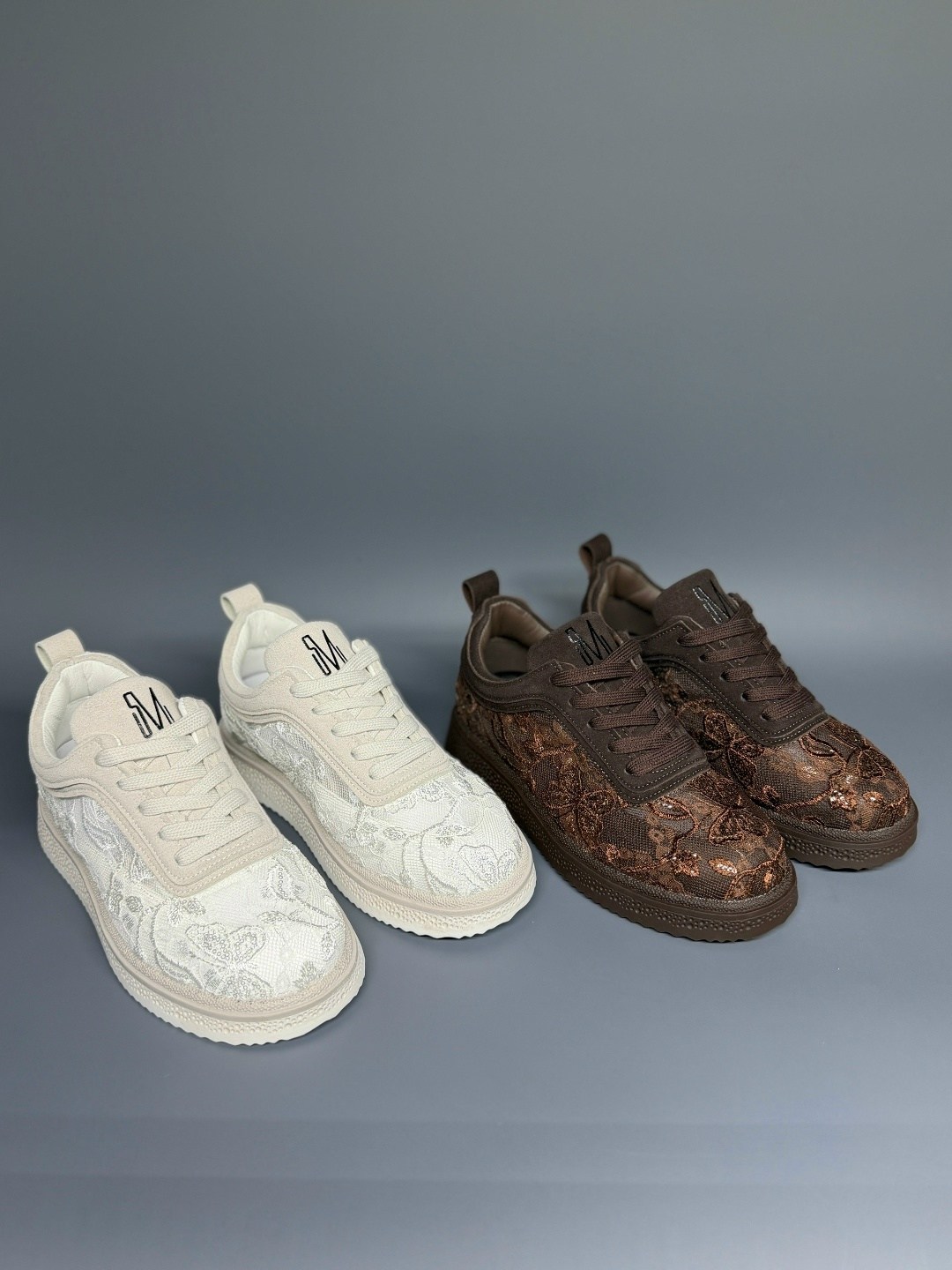 кроссовки женскиe,,стильные женские кроссовки, женская,модные кроссовки