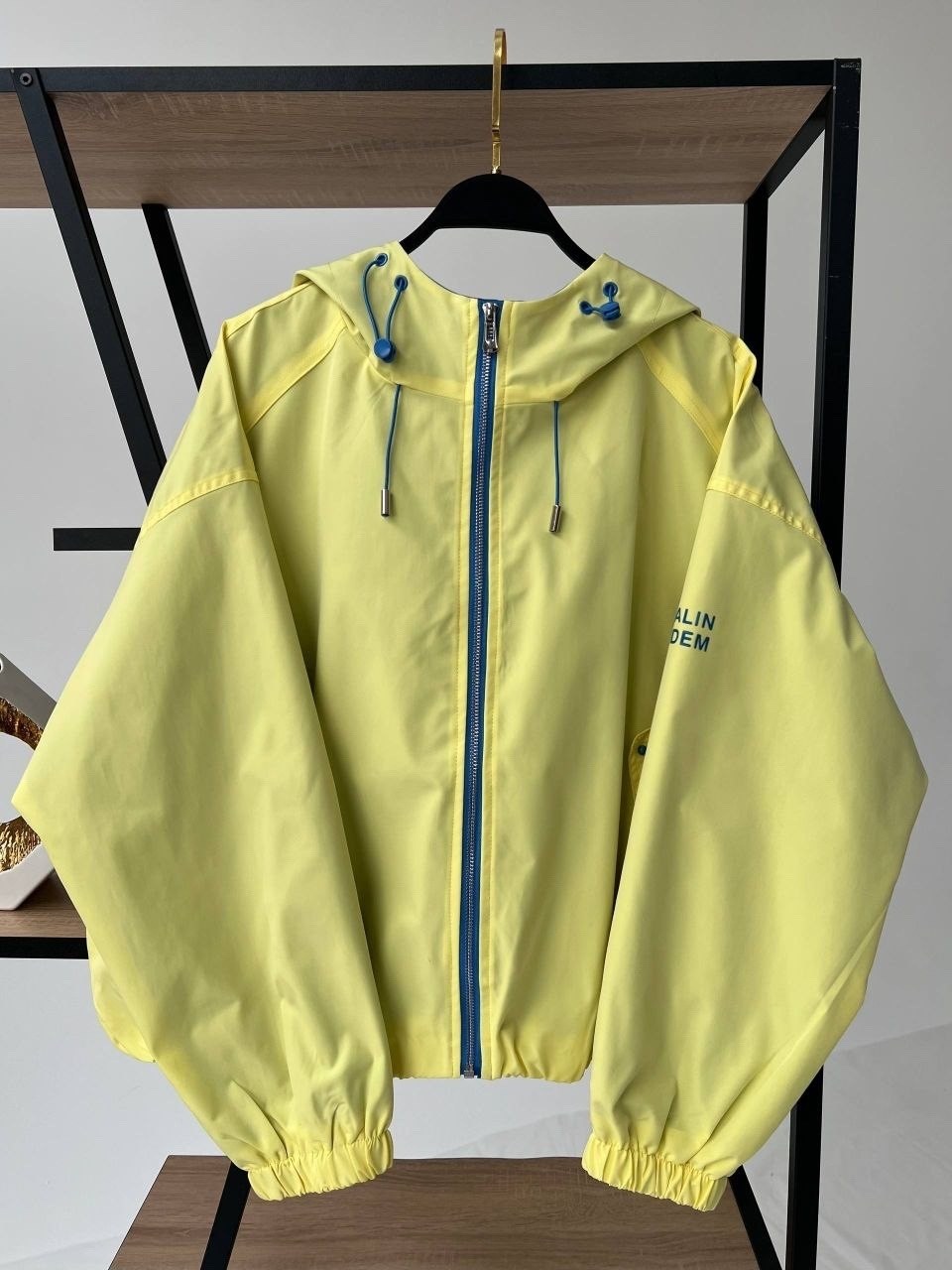 ветровка женская,ветровка,ветровка желтая,легкая куртка,женская куртка демисезонная