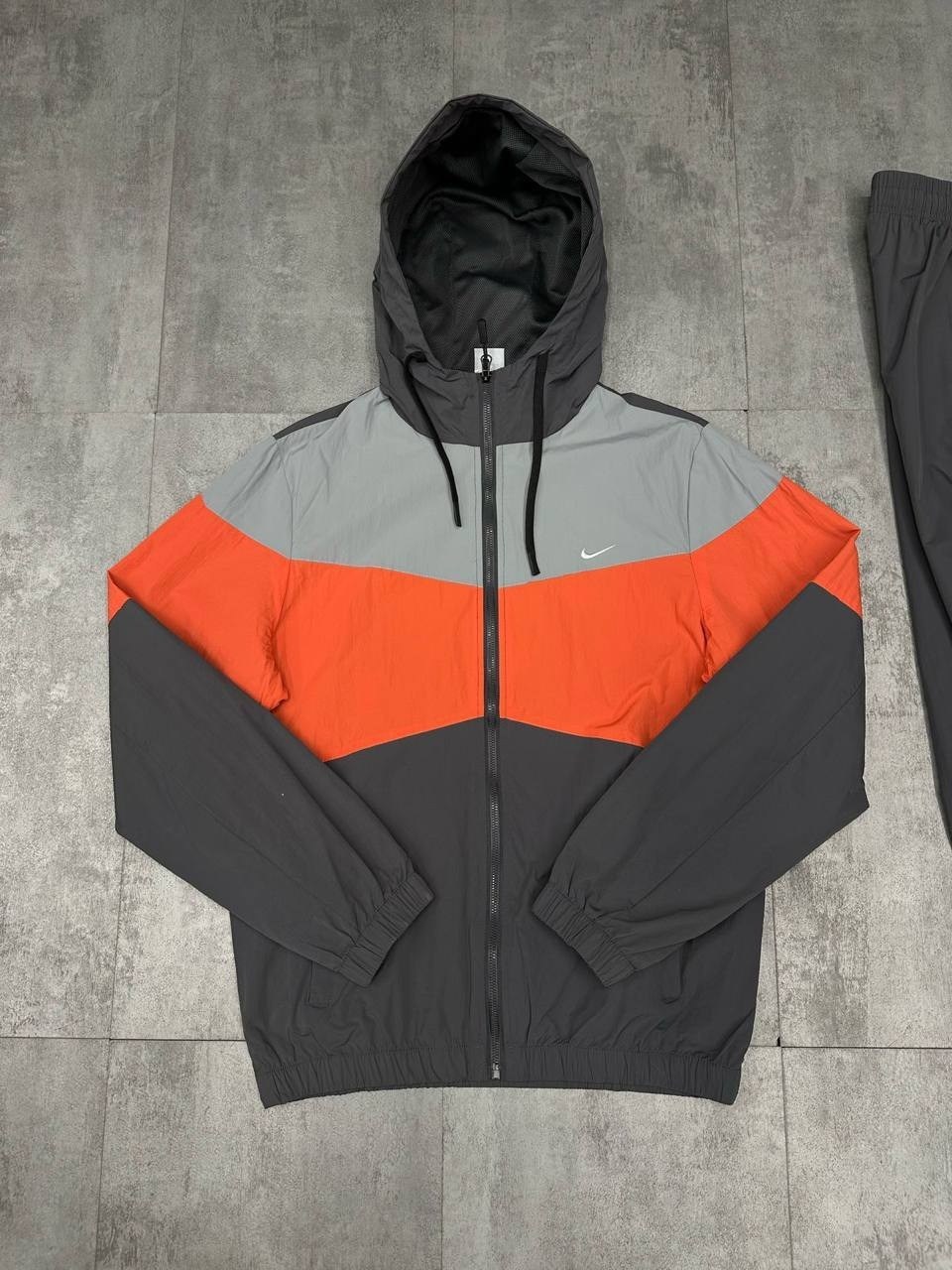 куртка nike мужская,куртка nike зимняя,ветровка nike,куртка черно белая мужская nike windrunner,мужская куртка nike sportswear windrunner