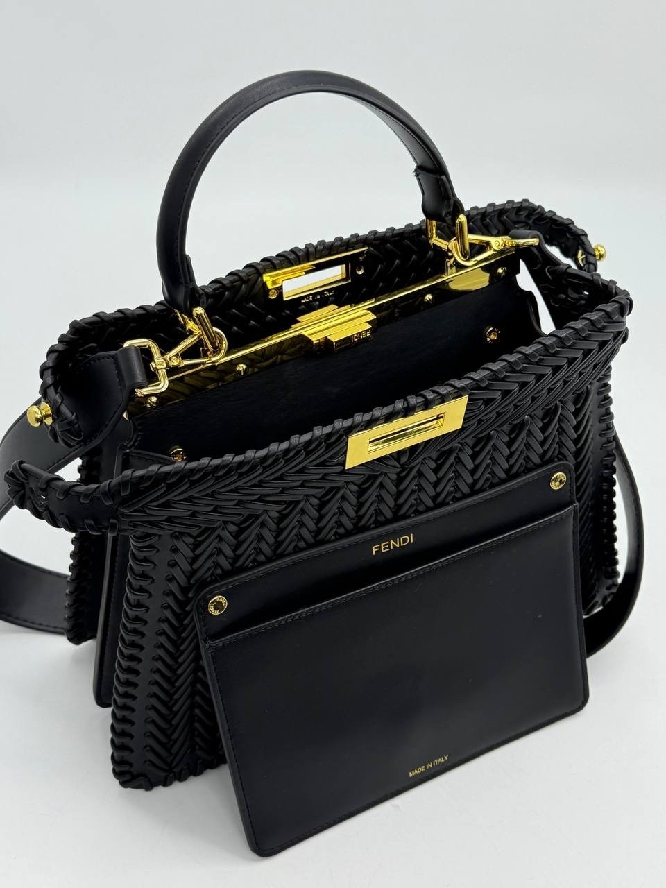 сумка,fendi сумки,фенди сумка,сумка женская fendi,сумки аксессуары