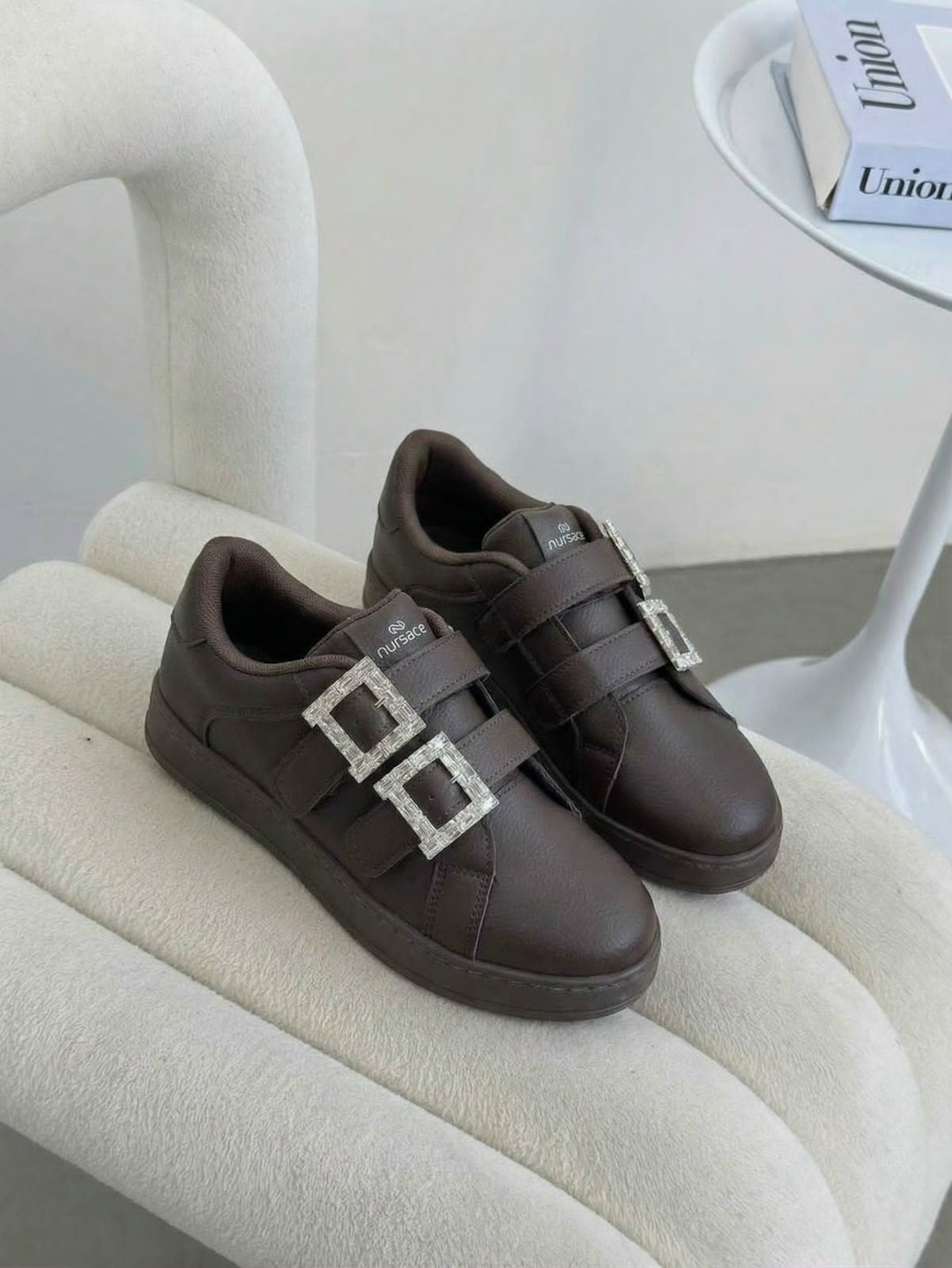 ,бежевые кожаные кроссовки,кроссовки женские на липучках,бежевые кроссовки,женские кроссовки