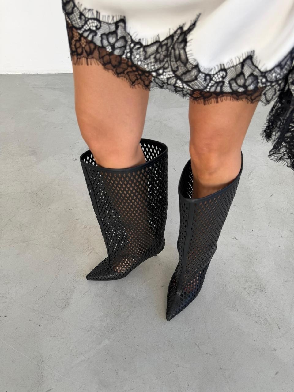 высокие сапоги,сапоги модные,женские сапоги,сапоги сетка,ботильоны сетка